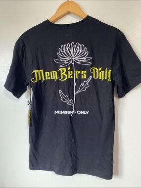 NWT Members Only Black Graphic Tee embroidered Floral Back Print Small